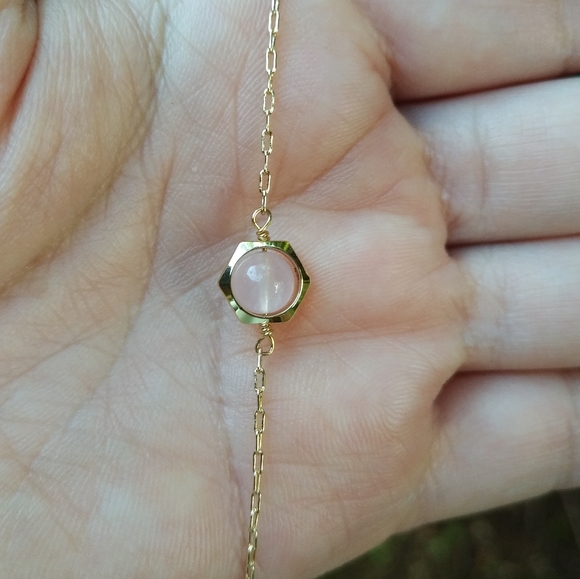 La Meno Hexagon Rose🌹Quartz💎Bracelet - Picture 4 of 15